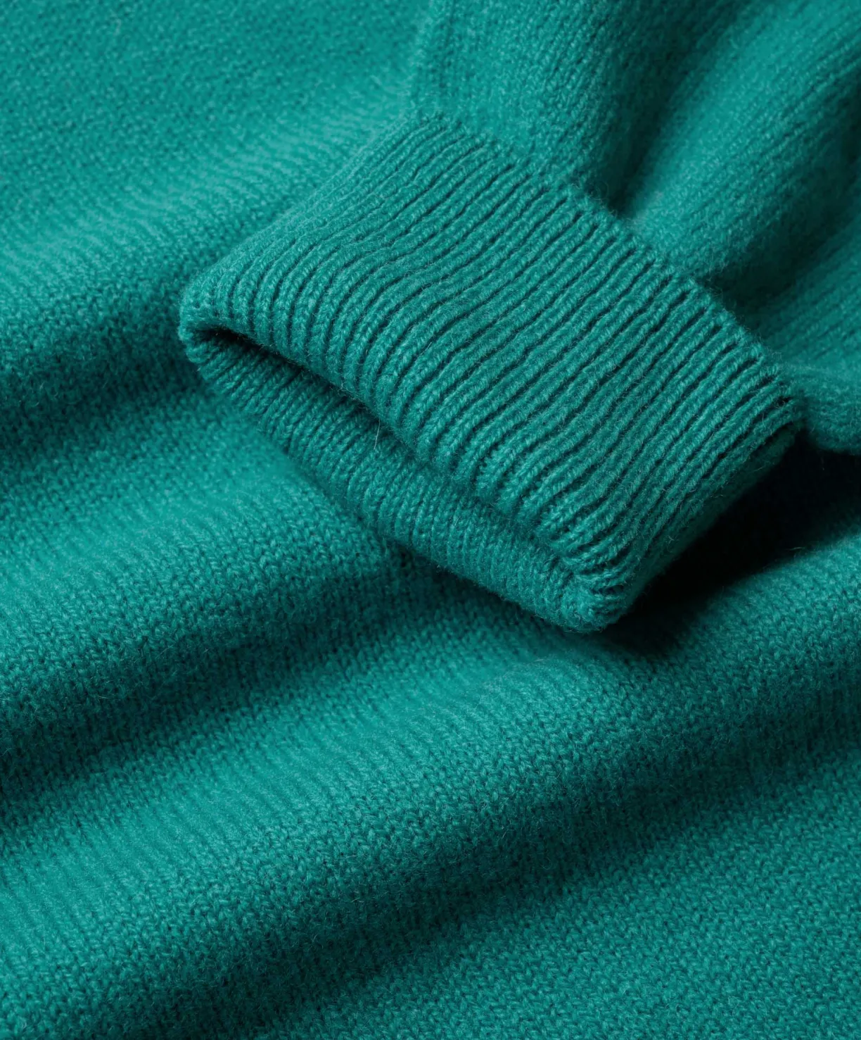 classic_knit__strange_green_3.webp Howlin Classic Knit - Strange Green^ Knitwear