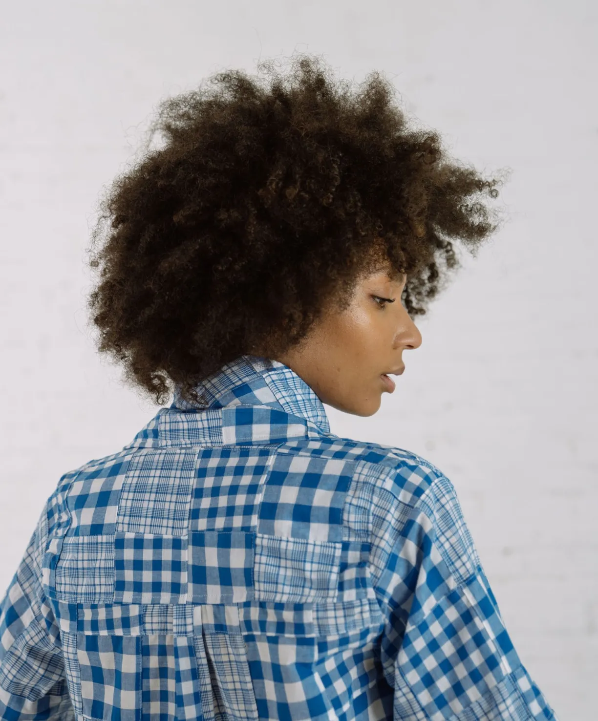 cocktails_for_the_girls_please_shirt__blue_madras_patchwork_women_4.webp Howlin Cocktails For The Girls Please Shirt - Blue Madras Patchwork (Women)^Women Shirts | Made In Belgium