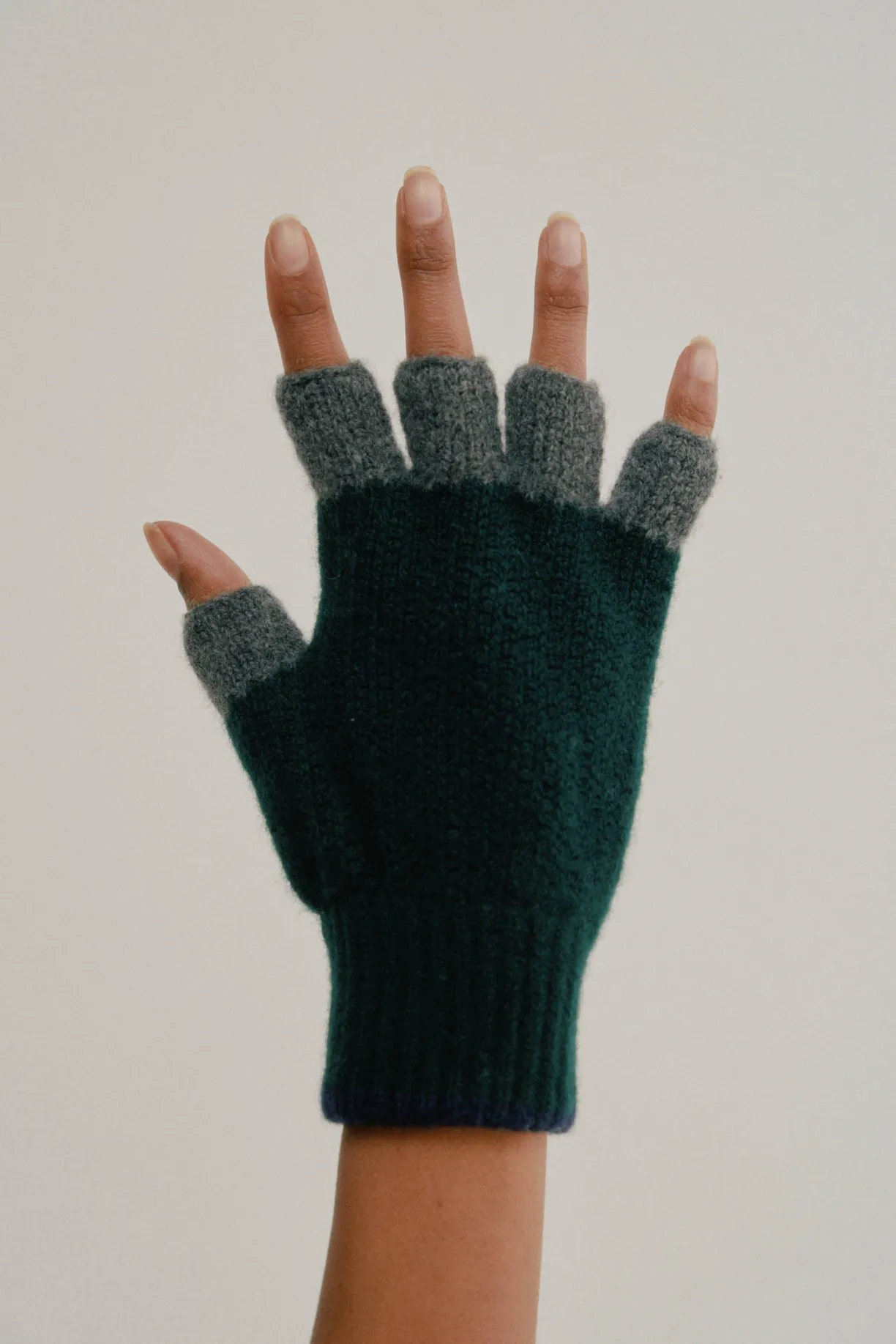 Howlin No Fingers In There Gloves - Forest^Women Gloves | Gloves
