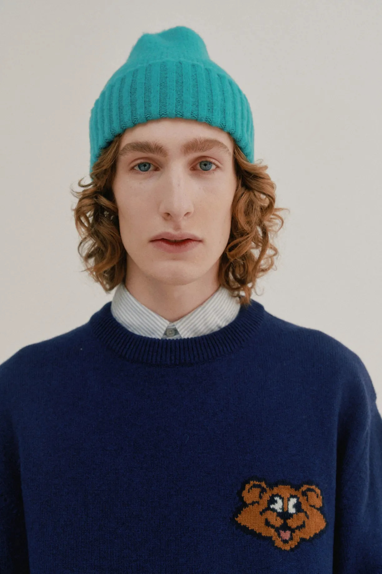 real_shaggy_bear__navy_3.webp Howlin Real Shaggy Bear - Navy^ Shaggy Bear | Knitwear