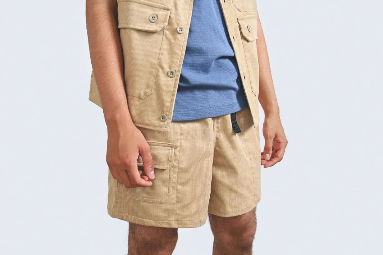 Howlin Seven Days Awake Vest - Sand Summer Corduroy^ Outerwear